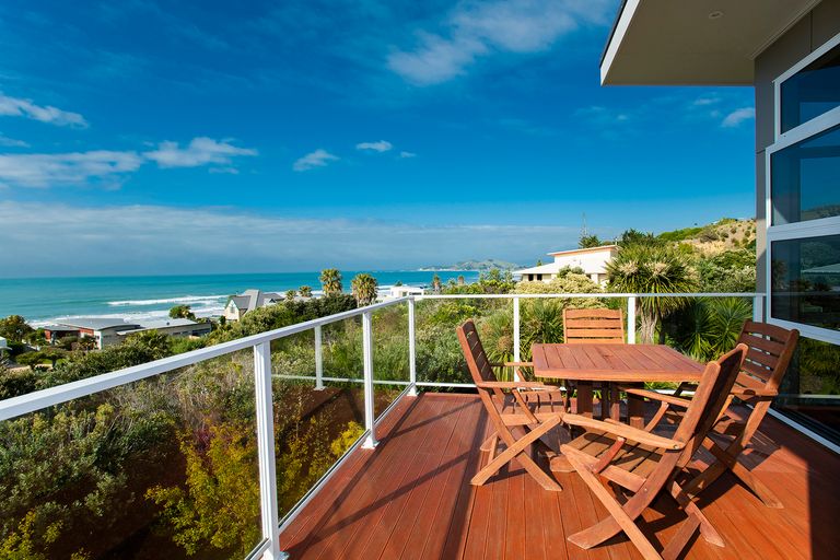 Photo of property in 30 Sirrah Street, Okitu, Gisborne, 4010