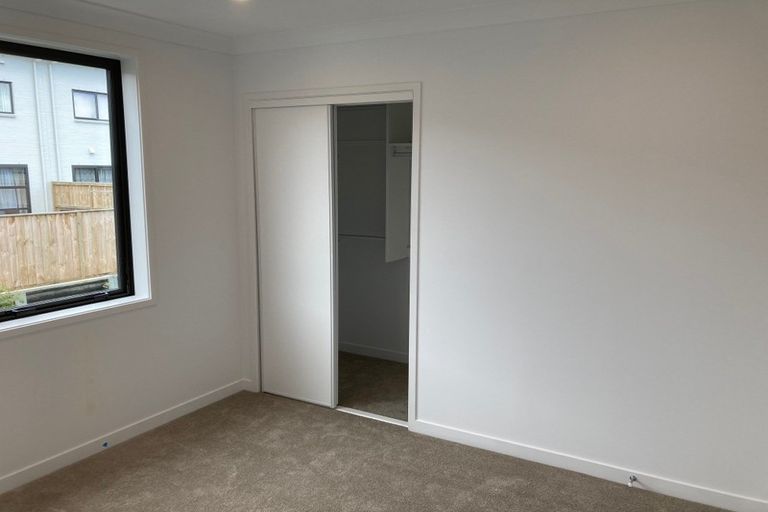 Photo of property in 19b O'meara Street, Swanson, Auckland, 0614