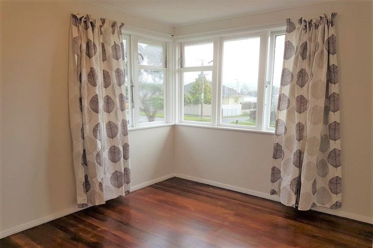 Photo of property in 78-80 Leicester Street, Cannons Creek, Porirua, 5024
