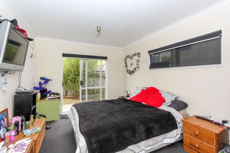 Photo of property in 7 Marchant Place, Westown, New Plymouth, 4310