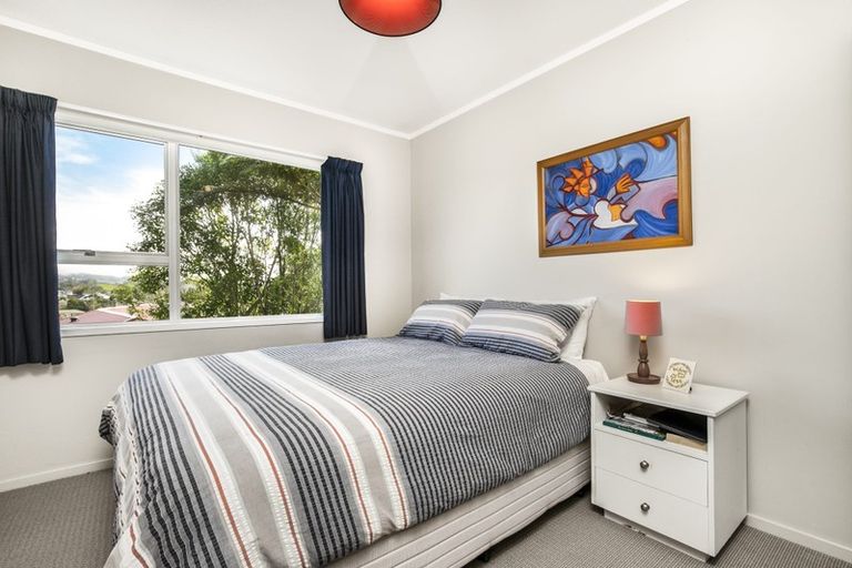 Photo of property in 9 Seakens Way, Glen Eden, Auckland, 0602