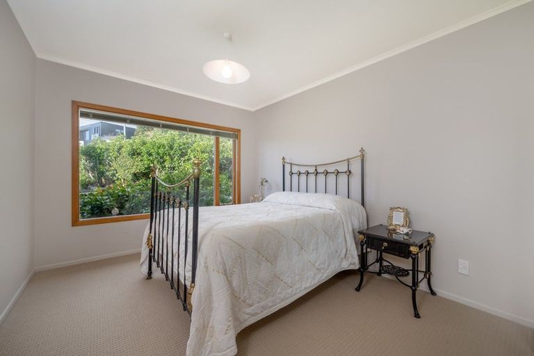 Photo of property in 8 Rangitoto View Road, Cockle Bay, Auckland, 2014