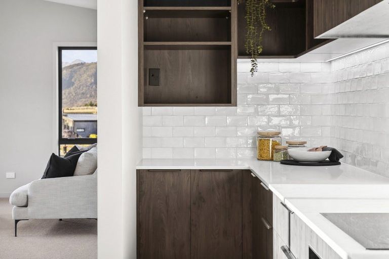 Photo of property in 14a Marjon Drive, Wanaka, 9305