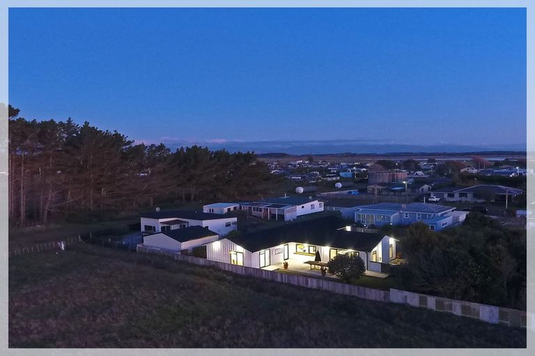 Photo of property in 3a Andrews Street, Foxton Beach, Foxton, 4815