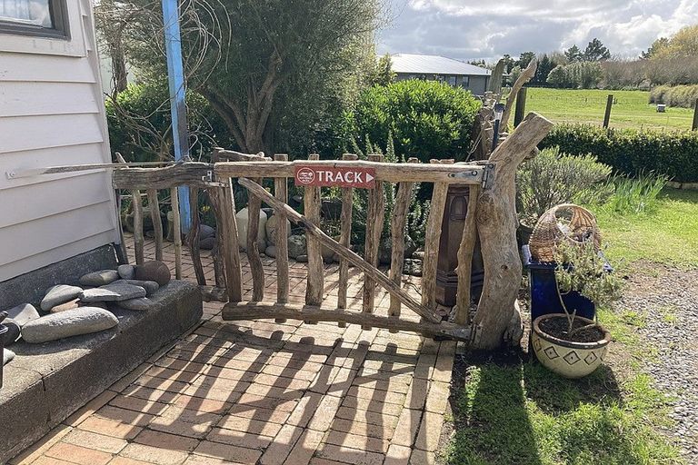 Photo of property in 30 Celia Street, Stratford, 4332