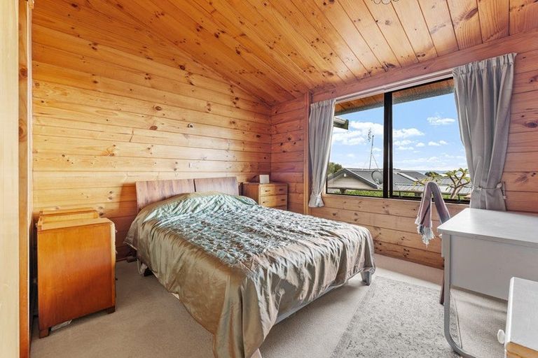 Photo of property in 2/25 Beach Road, Manly, Whangaparaoa, 0930
