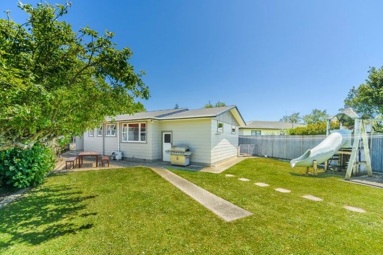Photo of property in 138 Ruamahanga Crescent, Terrace End, Palmerston North, 4410