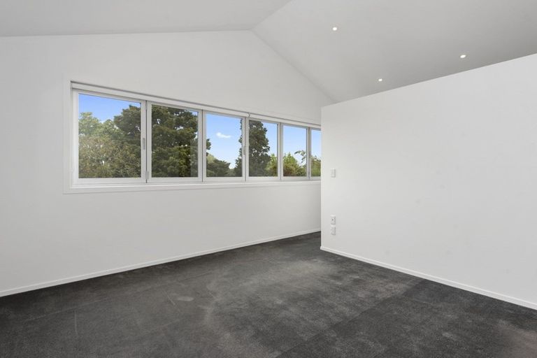 Photo of property in 2/58 Herbert Road, Queenwood, Hamilton, 3210