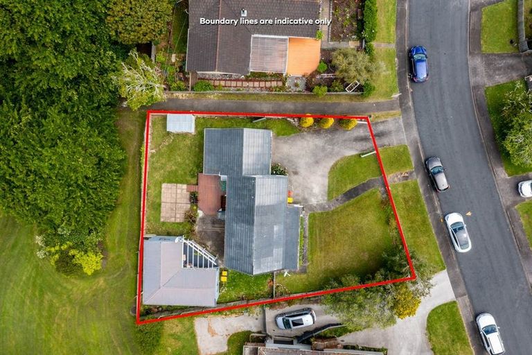 Photo of property in 9 Peterhouse Place, West Harbour, Auckland, 0618