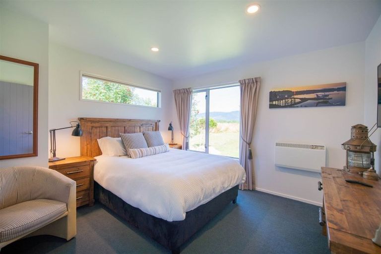 Photo of property in 11 Patience Bay Drive, Te Anau, 9679