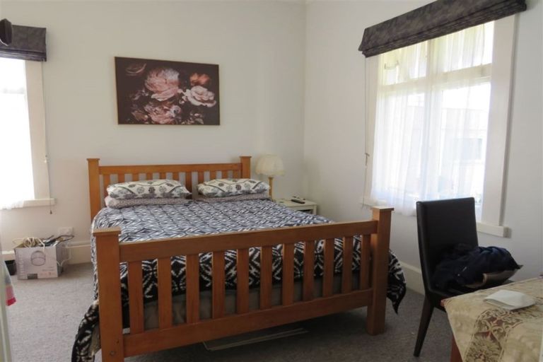 Photo of property in 23 Queenwood Road, Levin, 5510