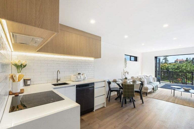 Photo of property in 8/4 Ngaroma House Drive, Hobsonville, Auckland, 0616