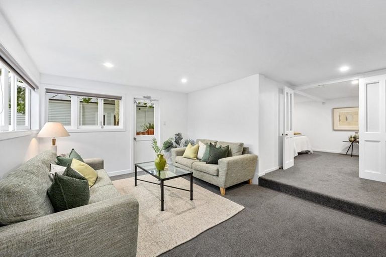Photo of property in 30 Maritime Terrace, Birkenhead, Auckland, 0626