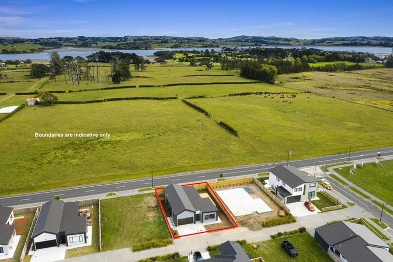 Photo of property in 75 Clarks Beach Road, Clarks Beach, 2122