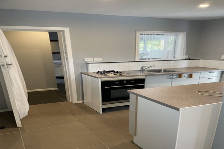 Photo of property in 2/65 Cliff View Drive, Green Bay, Auckland, 0604