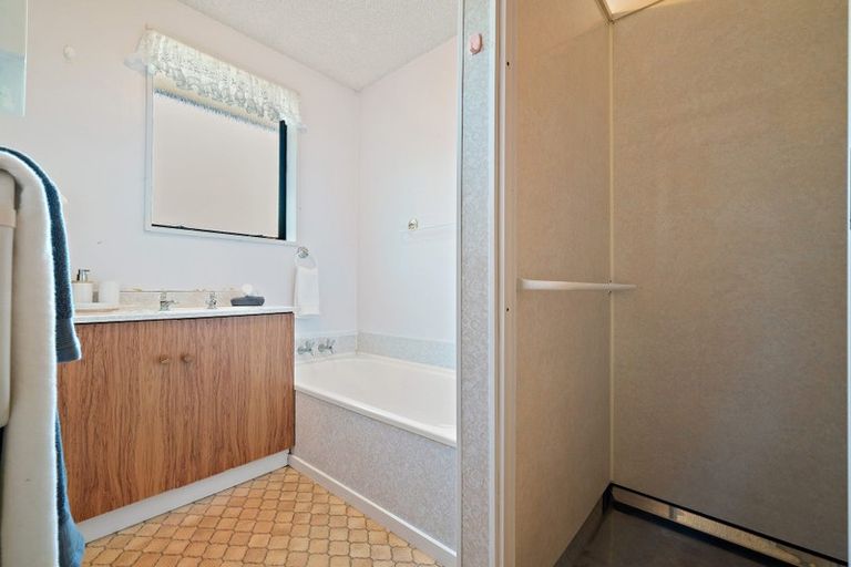 Photo of property in 2/267 Sawyers Arms Road, Bishopdale, Christchurch, 8053