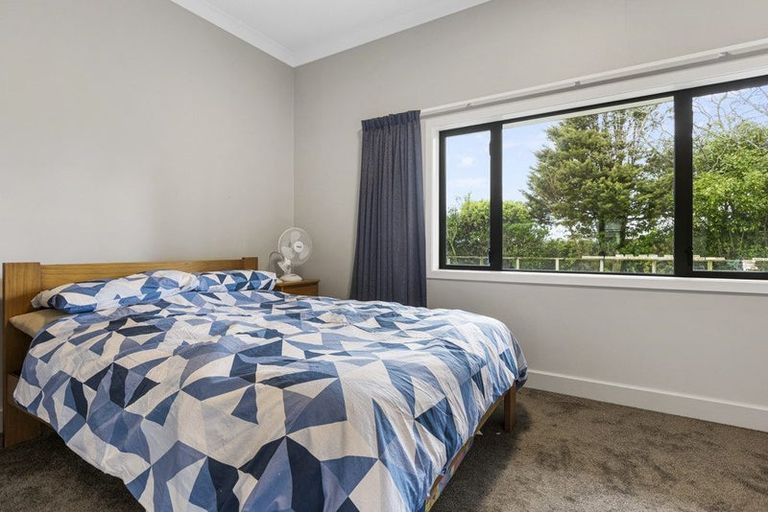 Photo of property in 300 Awai Road, Tarurutangi, New Plymouth, 4372