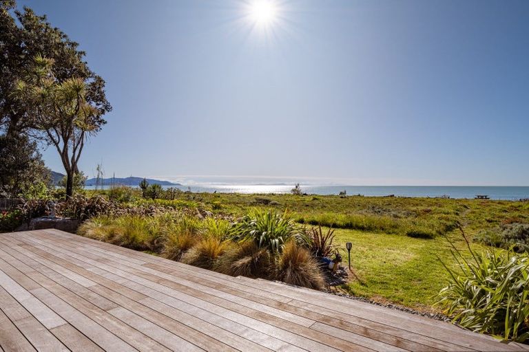 Photo of property in 112 Rarangi Beach Road, Rarangi, Blenheim, 7273