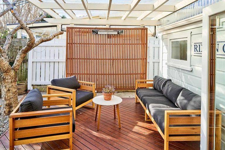 Photo of property in 77 Richmond Street, Petone, Lower Hutt, 5012