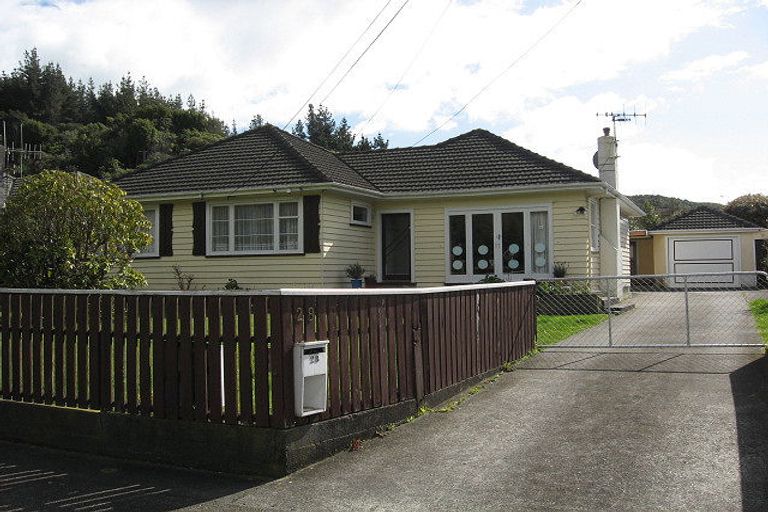 Photo of property in 28 Stanley Street, Wainuiomata, Lower Hutt, 5014