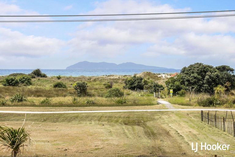 Photo of property in 126 Seaforth Road, Waihi Beach, 3611