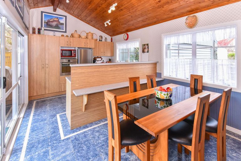 Photo of property in 1 Tington Avenue, Wattle Downs, Auckland, 2103