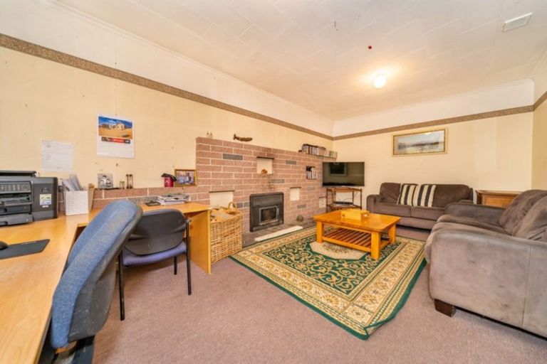 Photo of property in 43 Seddon Street, Wallaceville, Upper Hutt, 5018