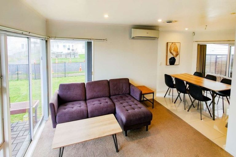Photo of property in 70 Raglan Street, Mangere East, Auckland, 2024