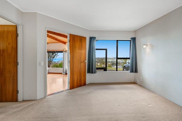 Photo of property in 9 Maire Road, Orewa, 0931