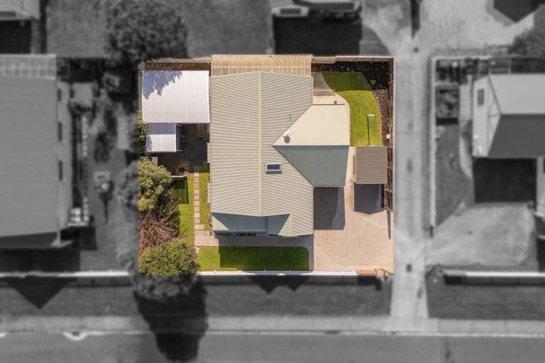 Photo of property in 11 Cholmondeley Crescent, Whitianga, 3510