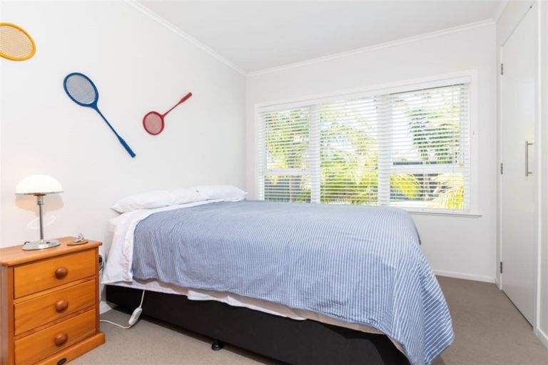 Photo of property in 107 Shakespeare Road, Milford, Auckland, 0620