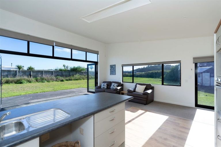 Photo of property in 11 Via Aroha, Waitarere Beach, Levin, 5510