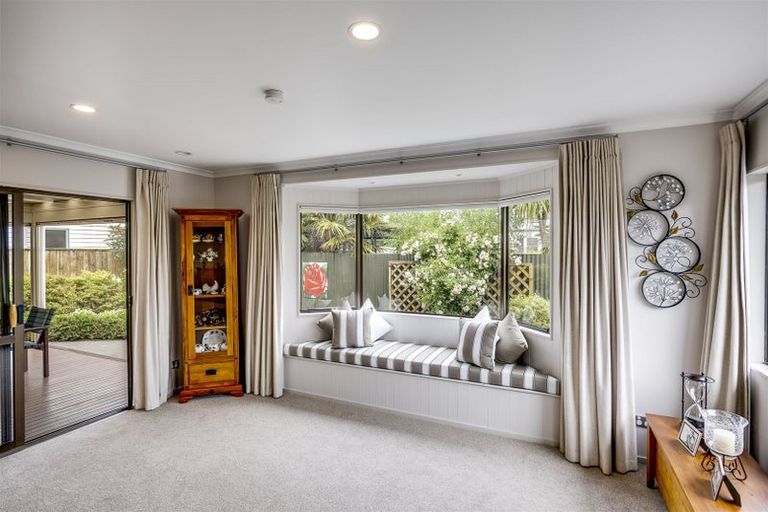 Photo of property in 23a Hammond Road, Taradale, Napier, 4112