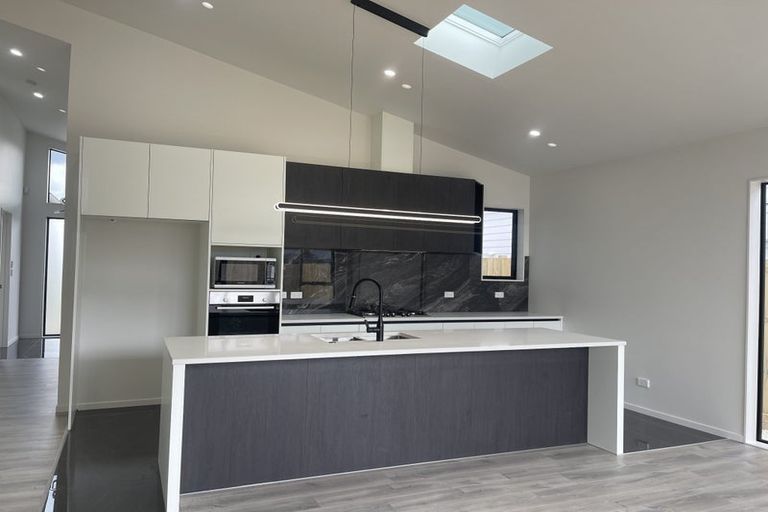 Photo of property in 17 Cronshaw Road, Karaka, Papakura, 2113