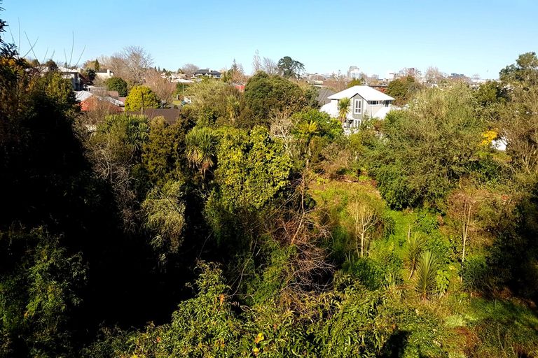 Photo of property in 30 Riverview Terrace, Fairfield, Hamilton, 3214