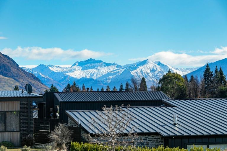 Photo of property in 32 Marjon Drive, Wanaka, 9305