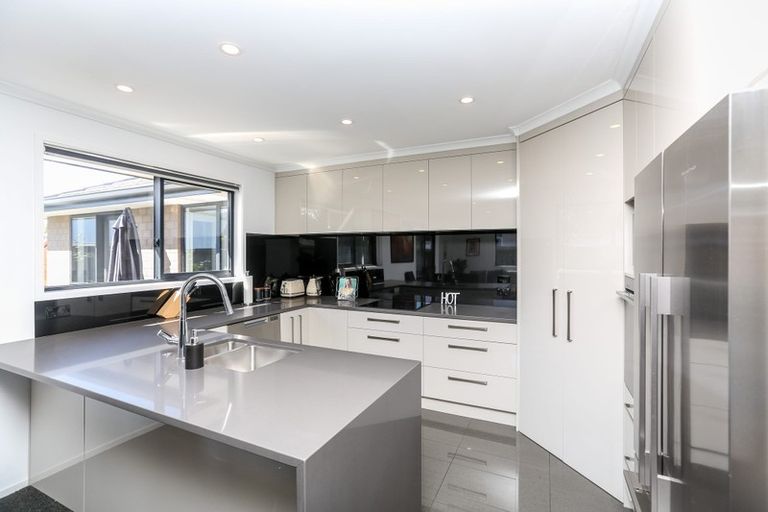 Photo of property in 206a Ngamotu Road, Spotswood, New Plymouth, 4310