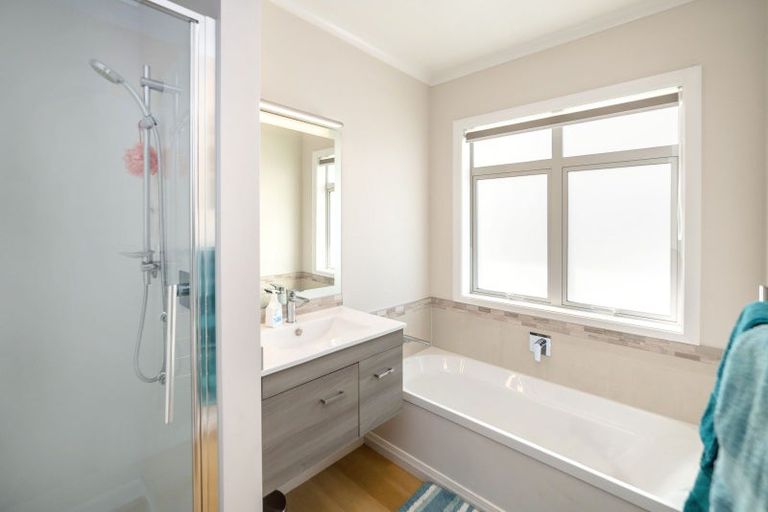 Photo of property in 14a Cotter Street, Greytown, 5712