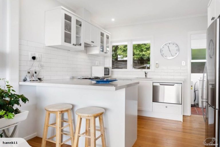 Photo of property in 1/73 Castor Bay Road, Castor Bay, Auckland, 0620