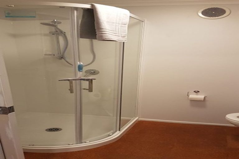 Photo of property in 38 Pitau Road, Mount Maunganui, 3116