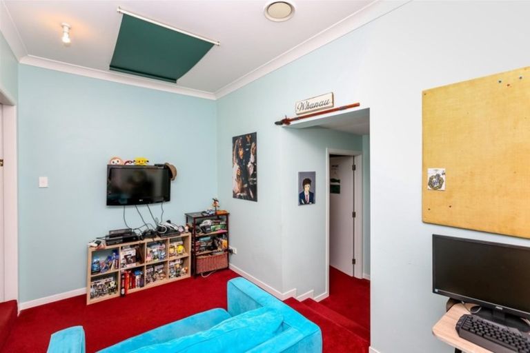 Photo of property in 94 Belt Road, New Plymouth, 4310