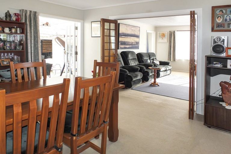 Photo of property in 8 Jenks Street, Foxton, 4814