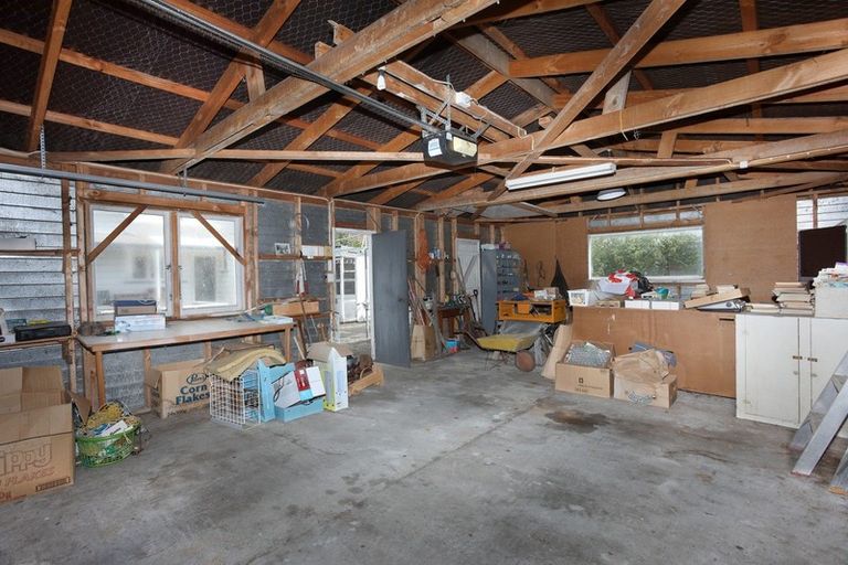 Photo of property in 30 Cuba Street, Marton, 4710