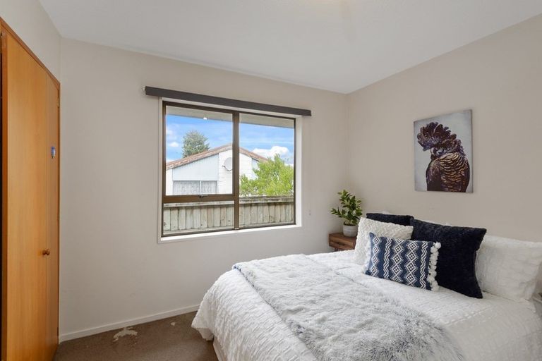 Photo of property in 21 Forest Park Place, Parklands, Christchurch, 8083