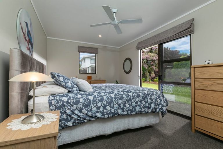 Photo of property in 74 Vintage Drive, Henderson, Auckland, 0612