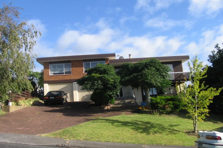 Photo of property in 6 Hume Drive, Hillcrest, Auckland, 0627