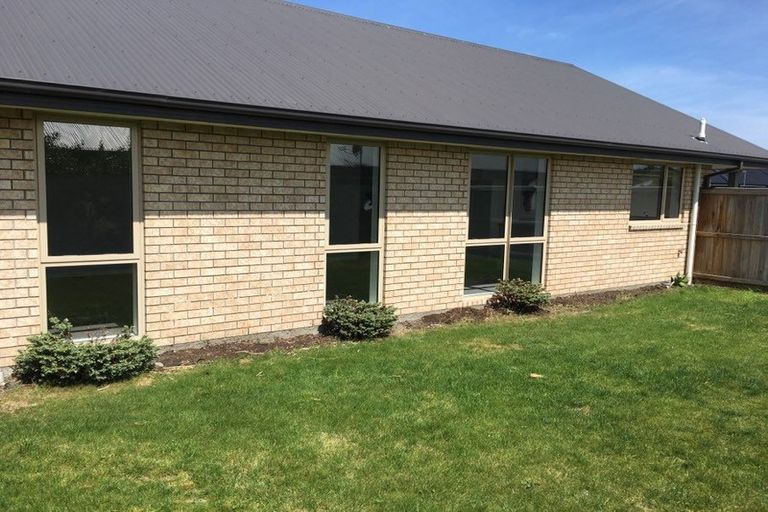 Photo of property in 4 Jefferson Close, Halswell, Christchurch, 8025