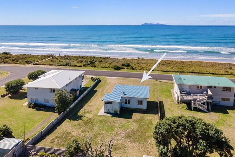 Photo of property in 96 Broadway Road, Waihi Beach, 3611