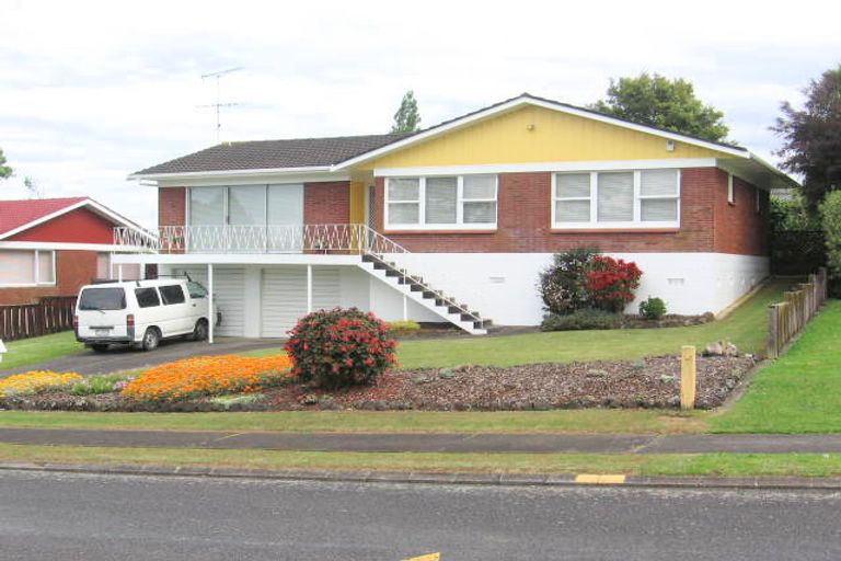 Photo of property in 9 Blyton Lane, Pakuranga Heights, Auckland, 2010