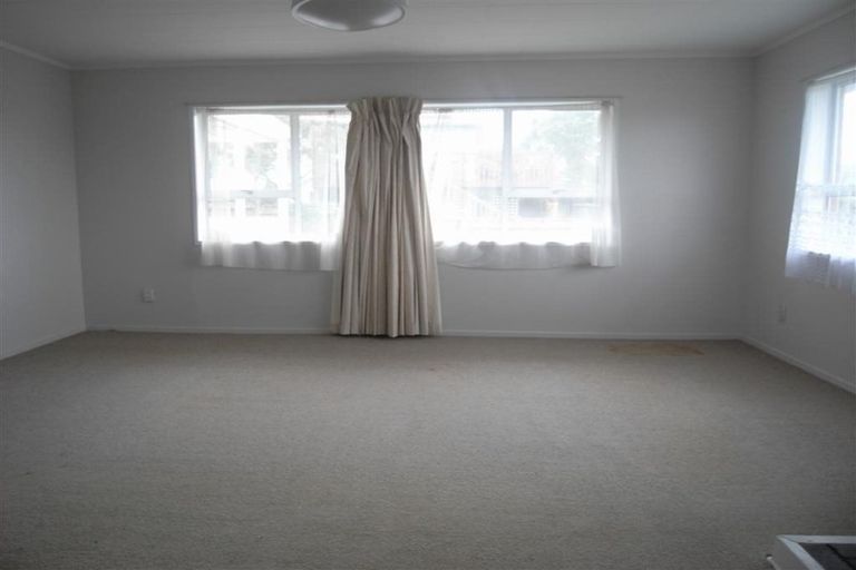 Photo of property in 5 Libra Street, Glen Eden, Auckland, 0602